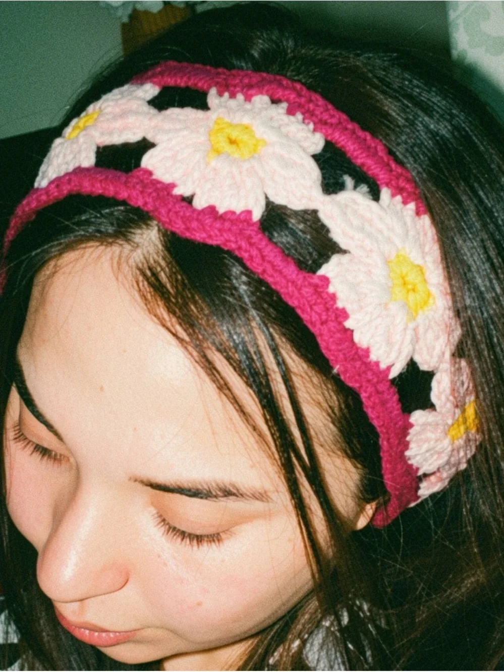 Hand-Crocheted Daisy Headband in Green and White